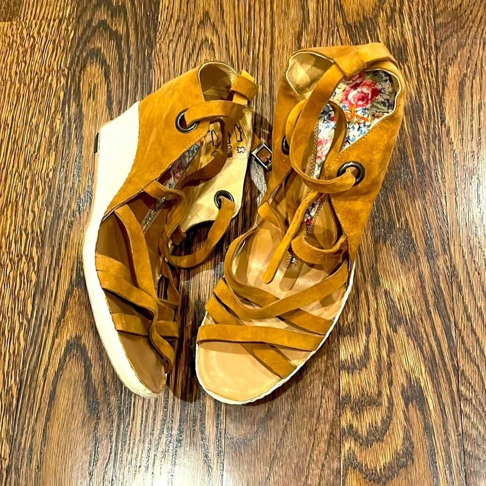 J Shoes 10 NWOT